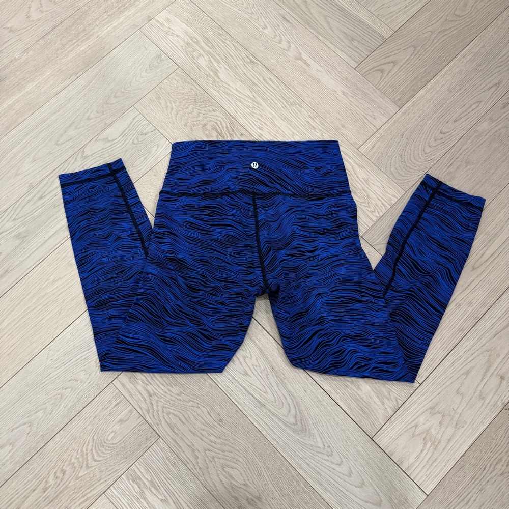 🍋LULULEMON High Times Pant (Full-On Luxtreme)
Life Lines Cerulean Blue size 8